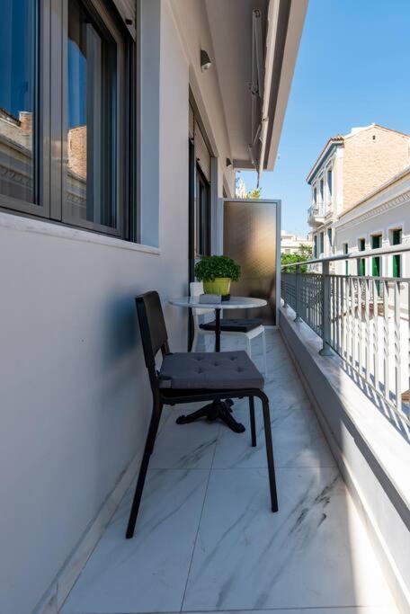 Plaka Rafaela Elegant Urban Retreat In Athens Historic Heart Apartment Exterior photo